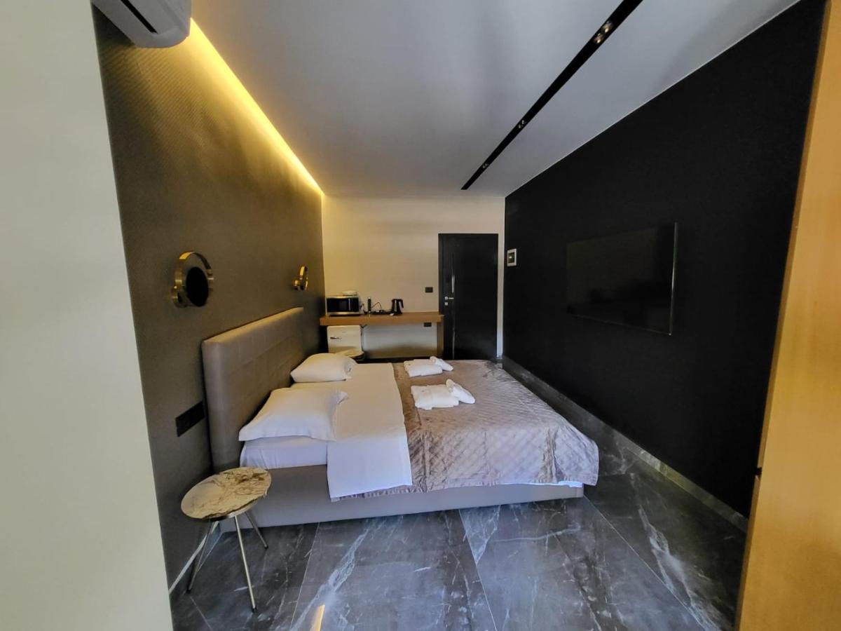 La Mirage Apartment 04 Tirana Exterior foto